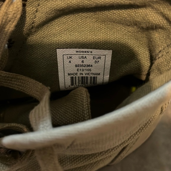 Green Palladium’s - Picture 3 of 6